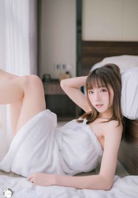 国产老妇和小鲜肉伦理电影免费观看_剧情片神马影院在线